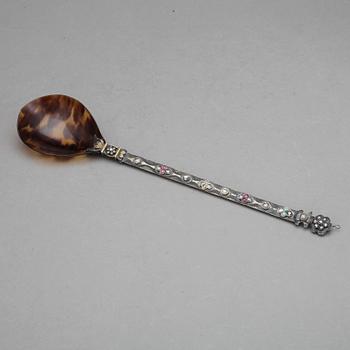 SKED, silver och sköldpadd med inläggningar av rosenstenar, rubiner, turkoser, otydligt stämplad, troligen Mellanöstern.