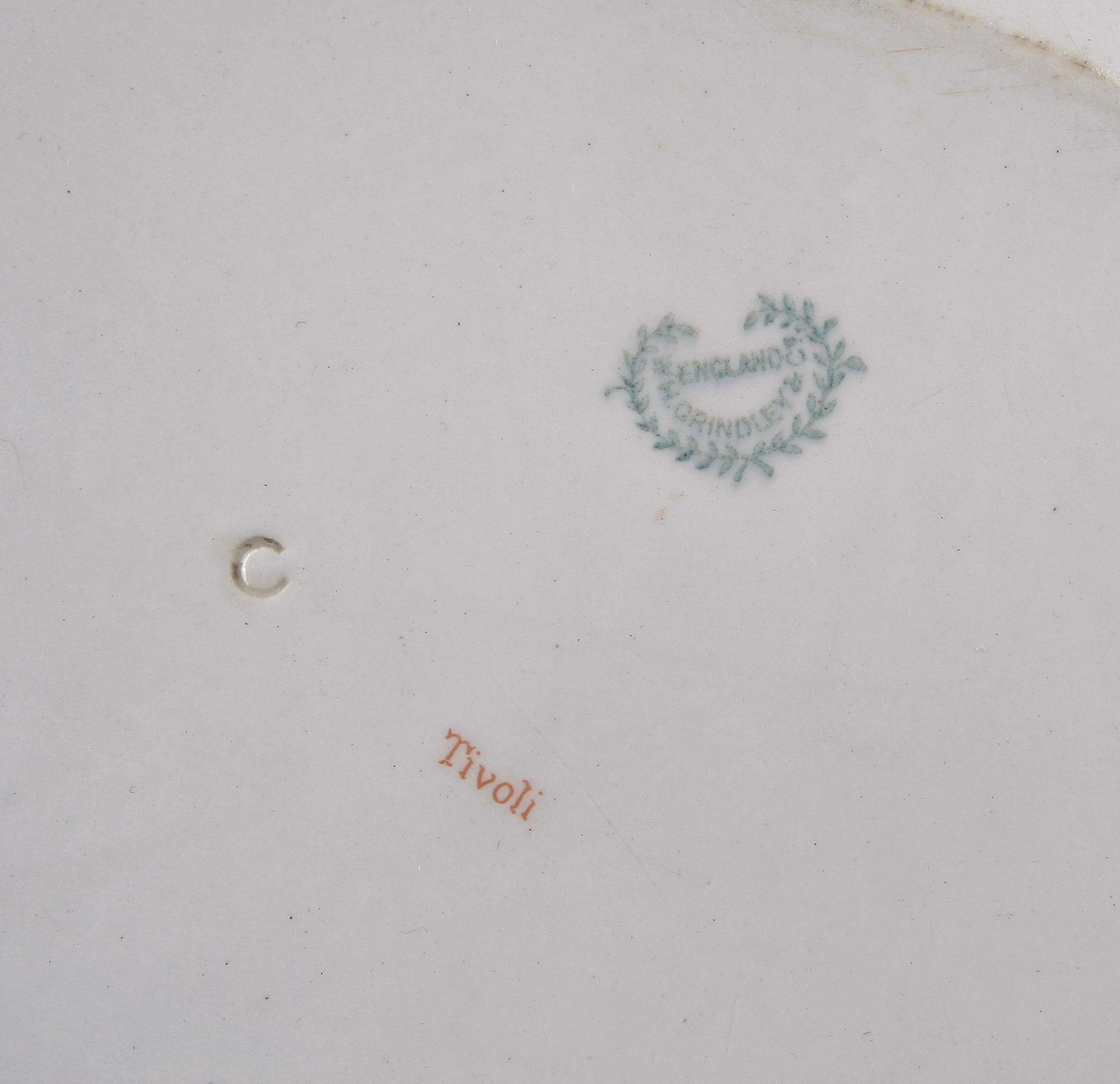 MATSERVIS, ca 43 delar, flintgods, "Tivoli", W H Grindley & Co, England, tidigt 1900-tal.