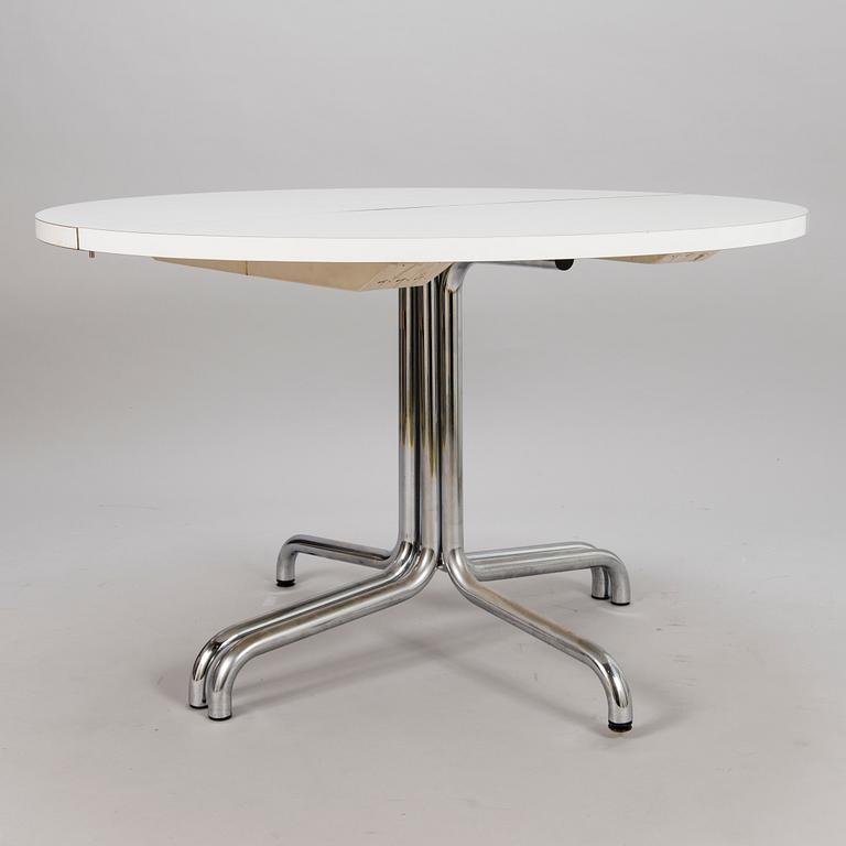 An extendable Thonet dinner table, Austria.