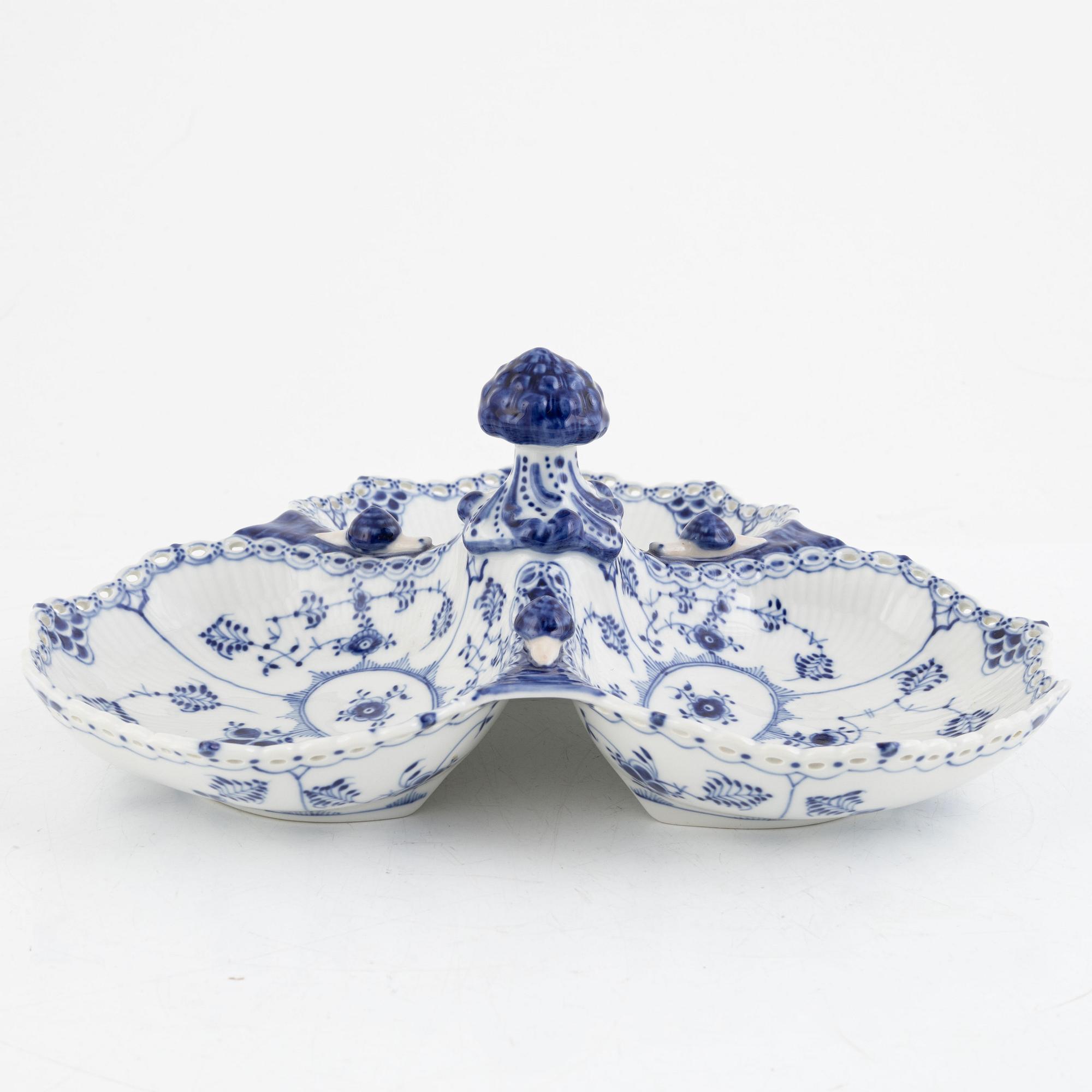 Cabaret, porcelain, Musselmalet, "Helblonde", Royal Copenhagen Denmark.