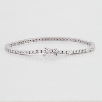 Brilliant-cut diamond tennis bracelet, with certificate HRD.