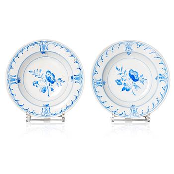 A pair of Swedish faience dishes, Rörstrand, 18th Century.