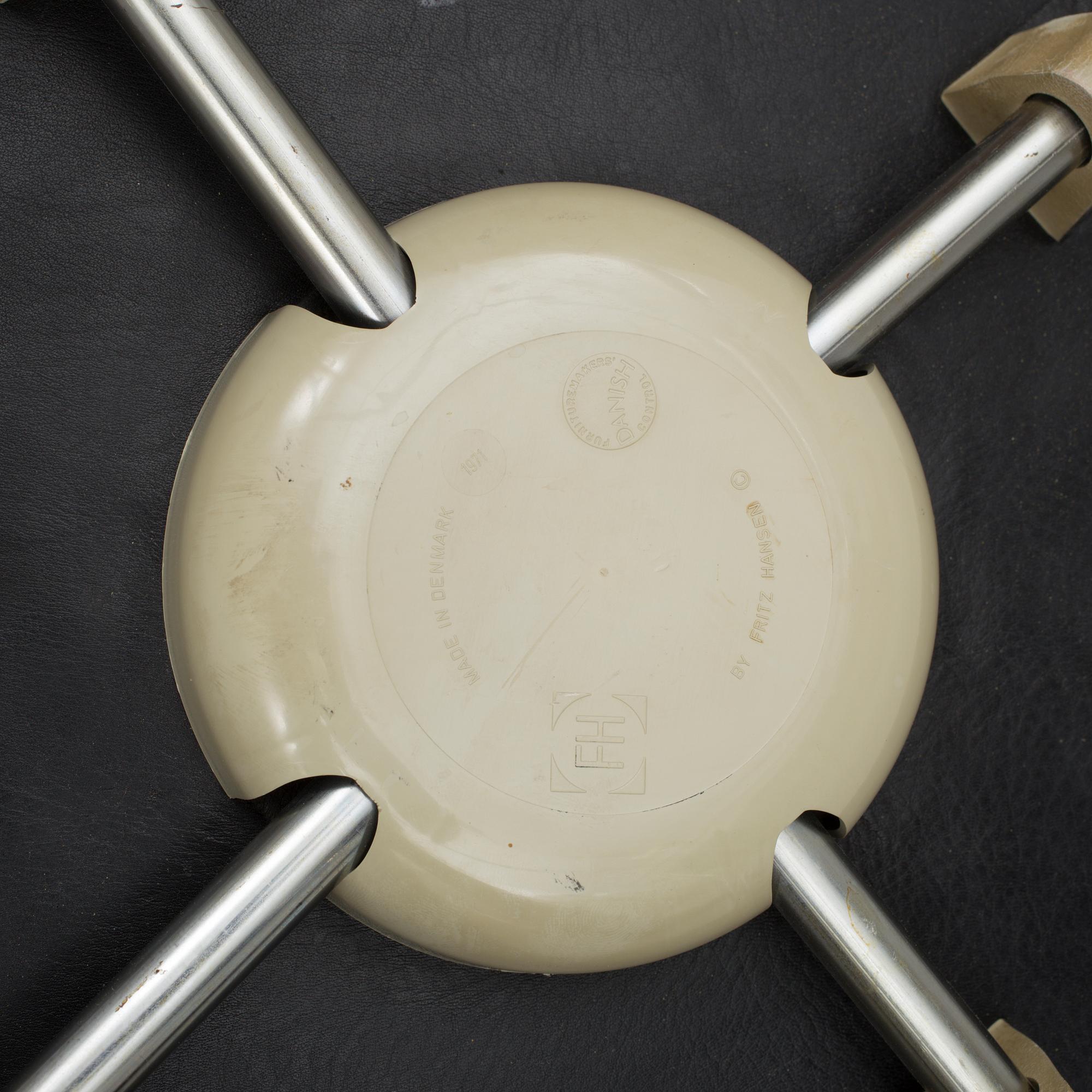 STOL, "Sjuan", Arne Jacobsen, Fritz Hansen, 1971.