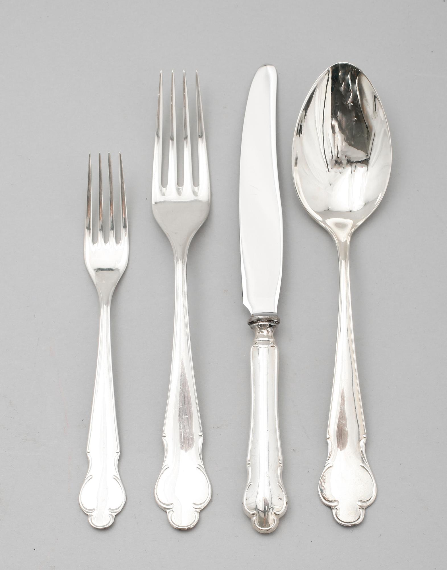 BESTICKUPPSÄTTNING, 40 del, silver, modell Disa. Tot vikt inkl knivblad 1450 g.