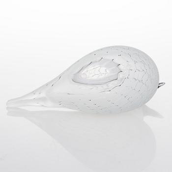 OIVA TOIKKA, a glass sculpture sitgned Oiva Toikka Nuutajärvi Notsjö 672/3000.