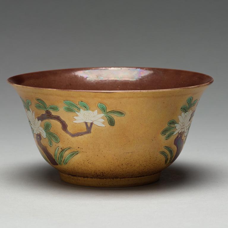 A brinial bowl, Qing dynasty, Kangxi (1662-1722).