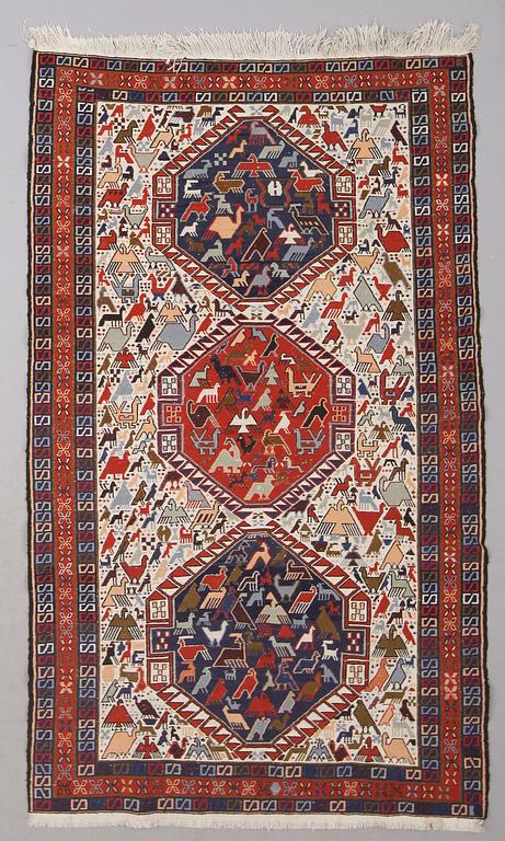 MATTA, orientalisk, ca 200 x 115 cm.