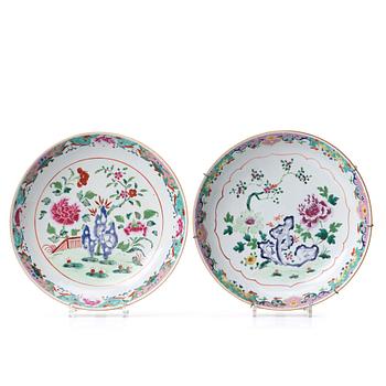 739. Two famille rose serving dishes, Qing dynasty, Qianlong (1736-95).