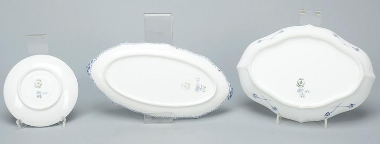 SERVISDELAR, 54 delar, "Musselmalet", Royal Copenhagen, Danmark, 1900-tal.