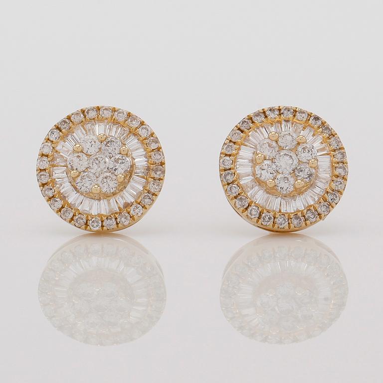 ÖRHÄNGEN, 1 par, 18K guld och diamanter tot ca 0.86 ct.