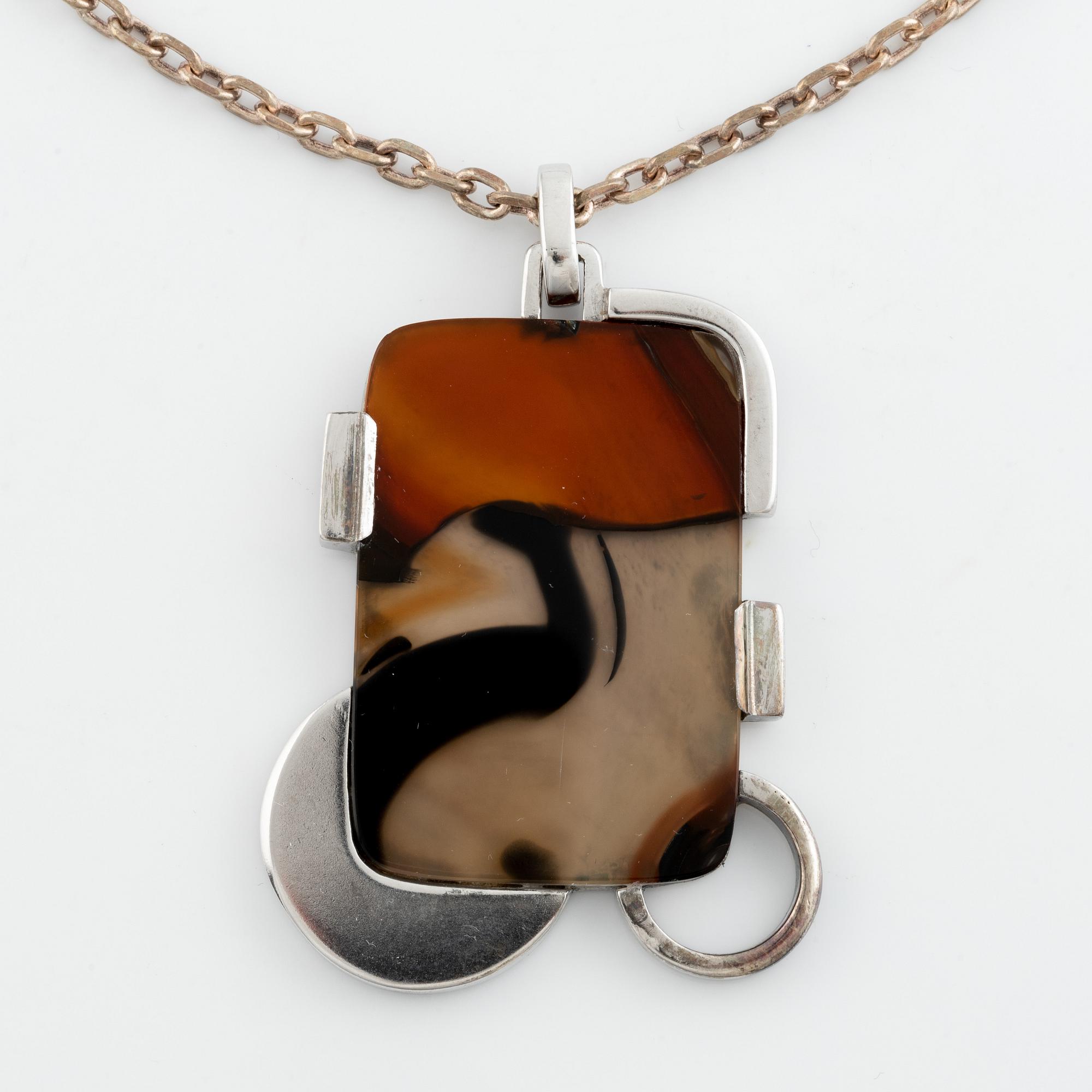 Claës E. Giertta, hänge silver med agat,  med kedja, silver, Stockholm 1994.
