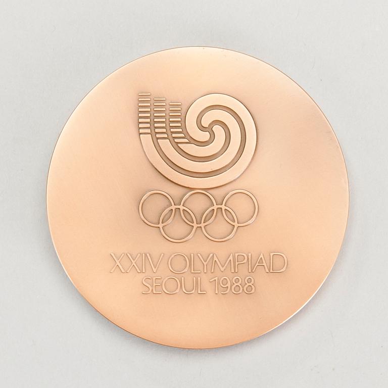 MEDALJ / OLYMPISK DELTAGARMEDALJ, Seoul 1988.