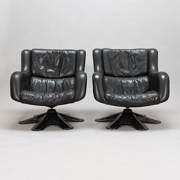 Yrjö Kukkapuro, a pair of 1960's '418' armchairs for Haimi.