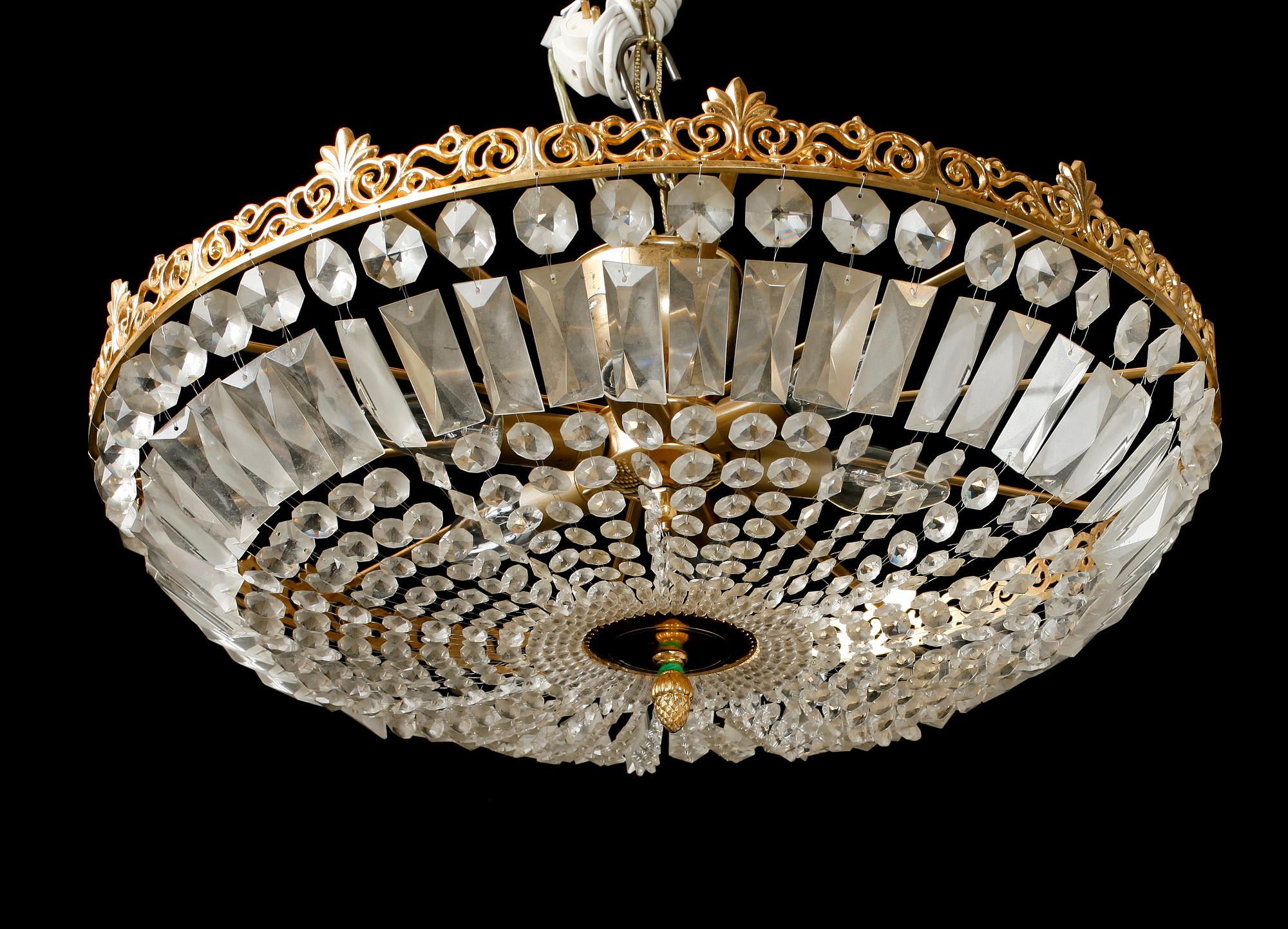 TAKPLAFOND, gustaviansk stil, 1900-talets andra hälft. Diam 55.