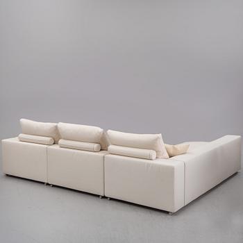 Antonio Citterio, a 'Groundpiece' sofa, Flexform, Italy.