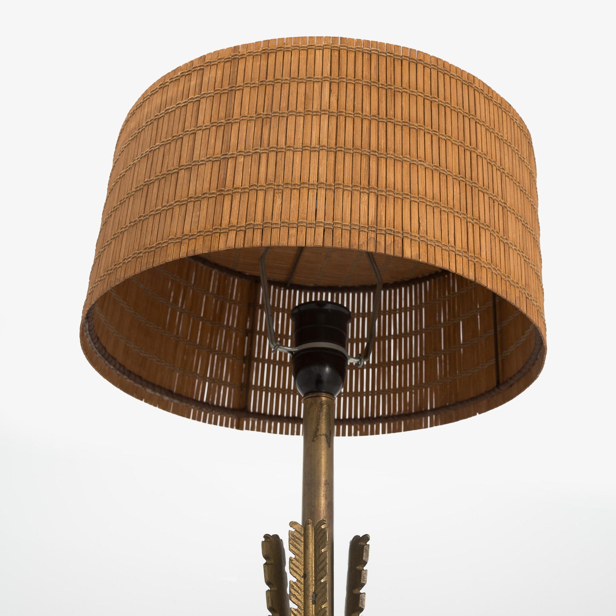 Lisa Johansson-Pape, Bordslampa, modell 2053 Orno 1940-talets slut.