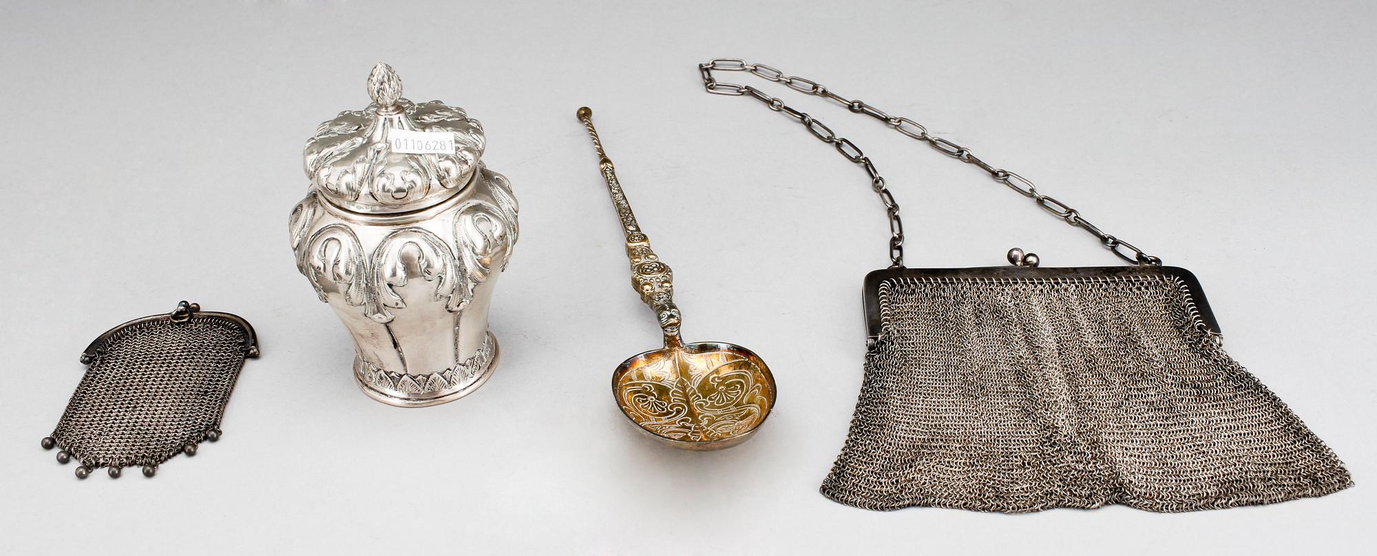 PARTI SILVER, 4 delar b.la. C. D. Saunders & J. F. Holllings Shepard, London, England, 1910-11. Totalvikt 561 g.