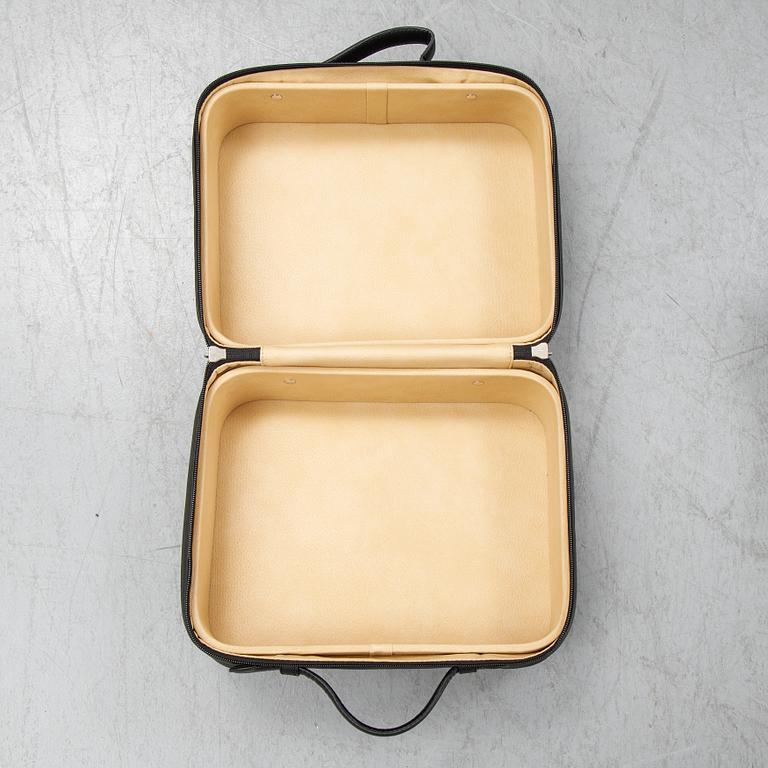 Five brack leather bags from Schedoni, Italy. For Ferrari 456.