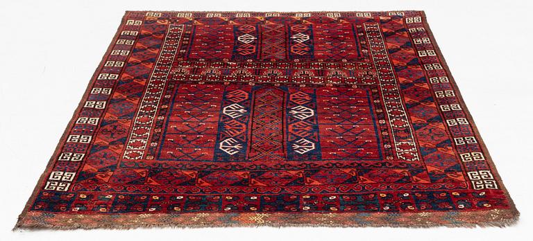 Ensi antik Beshir, ca 212 x 136-142 cm.