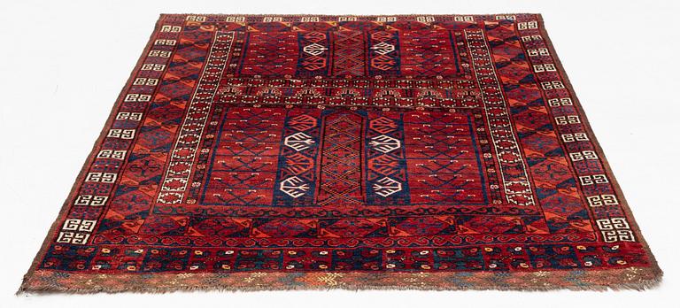 An antique Beshir ensi, ca 212 x 136-142 cm.