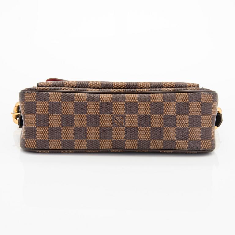 Louis Vuitton, a Damier Ebene 'Ravello GM' bag.