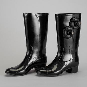 A pair of black Chanel Wellington boots, size 41.