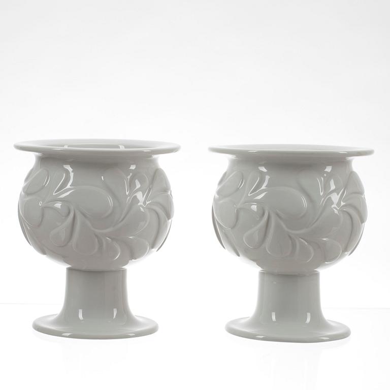 YTTERFODER, ett par, Gustavsberg, 1900-talets senare hälft.