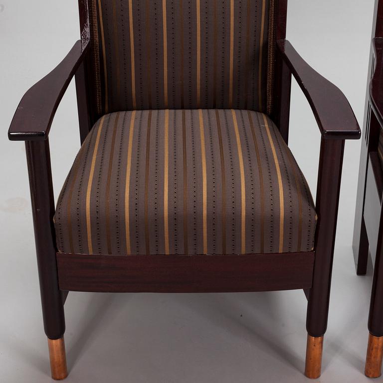 Bernhard Häkli, a pair of Finnish Jugend armchairs for Vihdin Puuseppäin Huonekaluliike 1911.