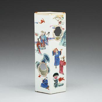 A famille rose lantern/hat stand, Qing dynasty, 19th Century.