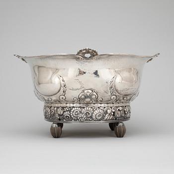 SKÅL, silver, Bremer Werkstätte, Tyskland, 1900-talets första hälft. Total vikt ca 942 gram.
