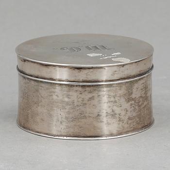 DOSA, silver, empire, Anders Gustaf Ingelman, Kalmar ( verksam 1813-1822). Vikt ca 140 gram.