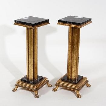 PIEDESTALER, ett par, empirestil, 1900-tal.