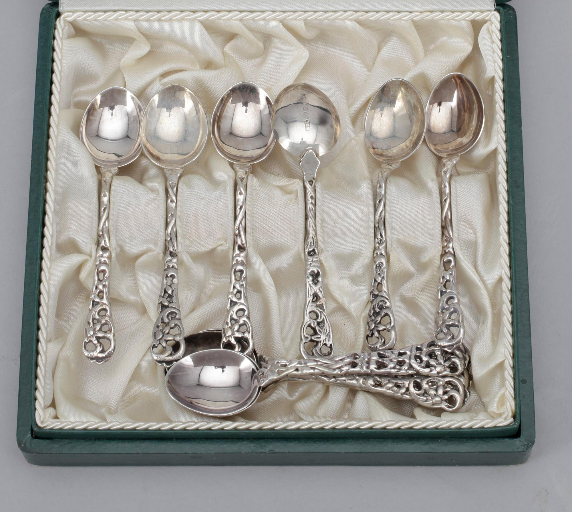 PARTI SILVER, ca 35 delar. Tot ca 430 g.