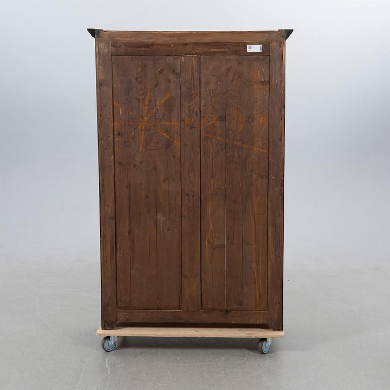 Vitrinskåp, 1900-tal.