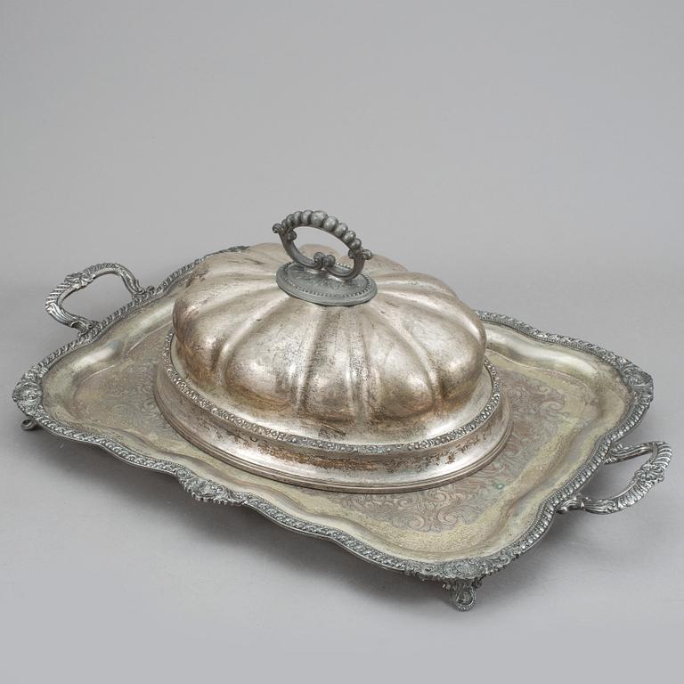 STEKHUV SAMT BRICKA, pläter, England, 1800-tal.