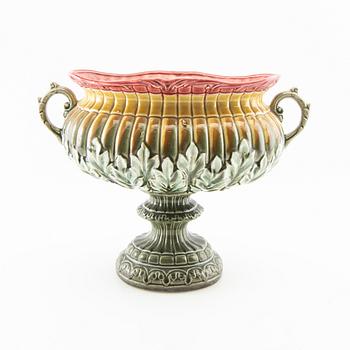 Jardinière majolica circa 1900.
