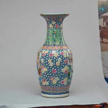 A large famille rose vase, China 20th century.