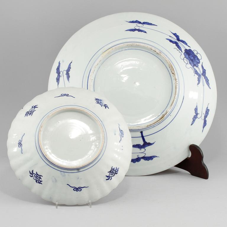 FAT, 2 st, porslin, Imari, Japan, 1900-tal.