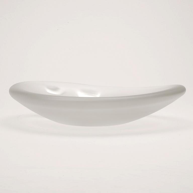 Timo Sarpaneva, A Timo Sarpaneva 'Devil's cradle' blasted glass dish/sculpture, Iittala 1952-60.