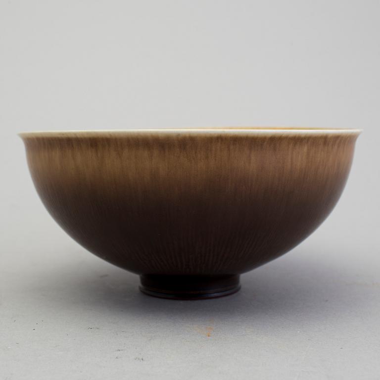 BERNDT FRIBERG, a stoneware bowl, Gustavsber studio 1956.