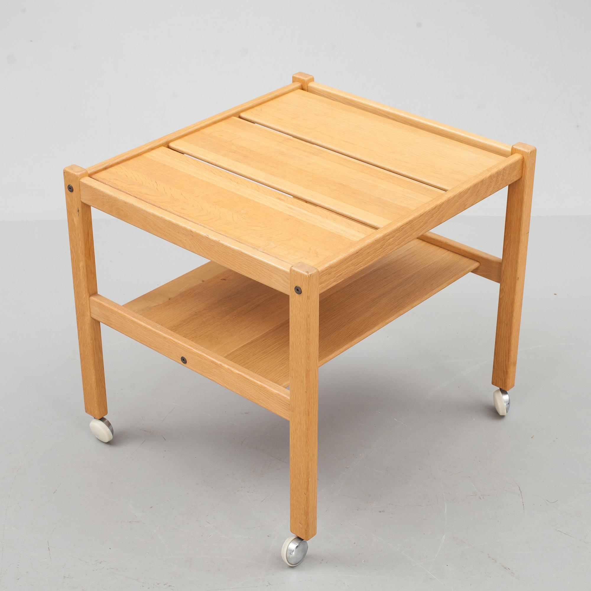 SERVERINGSBORD, Yngve Ekström, Swedese, brännmärkt.