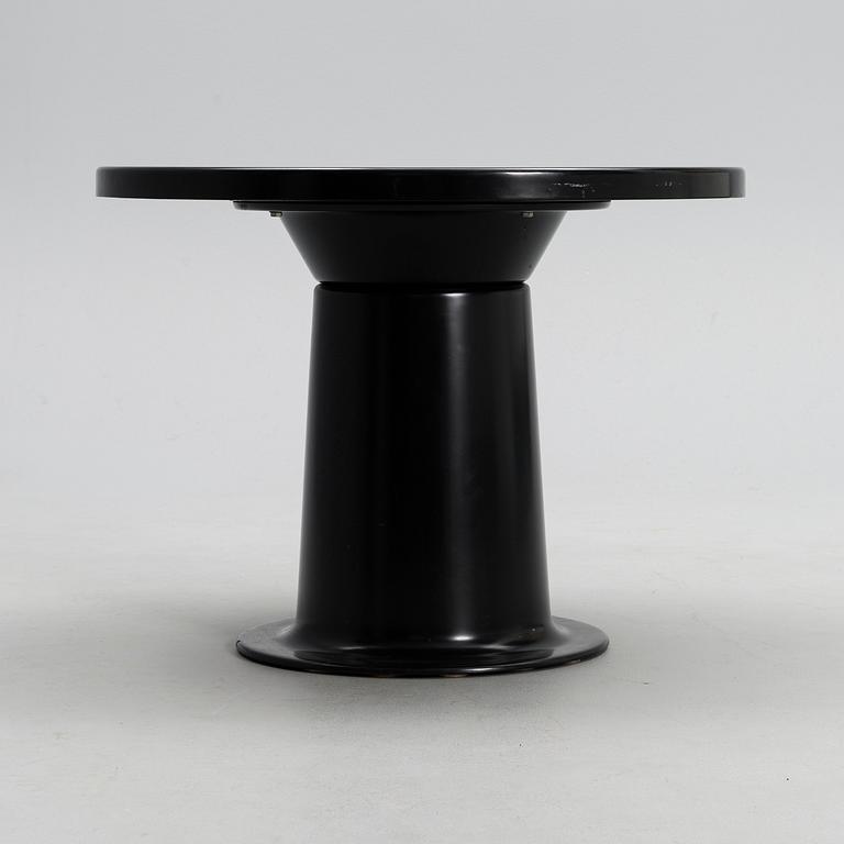 YRJÖ KUKKAPURO, A TABLE. Saturnus. Manufactured by Haimi, 1970s.