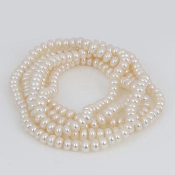 COLLIER samt ÖRHÄNGEN, ett par, silver, med odlade vita pärlor.
