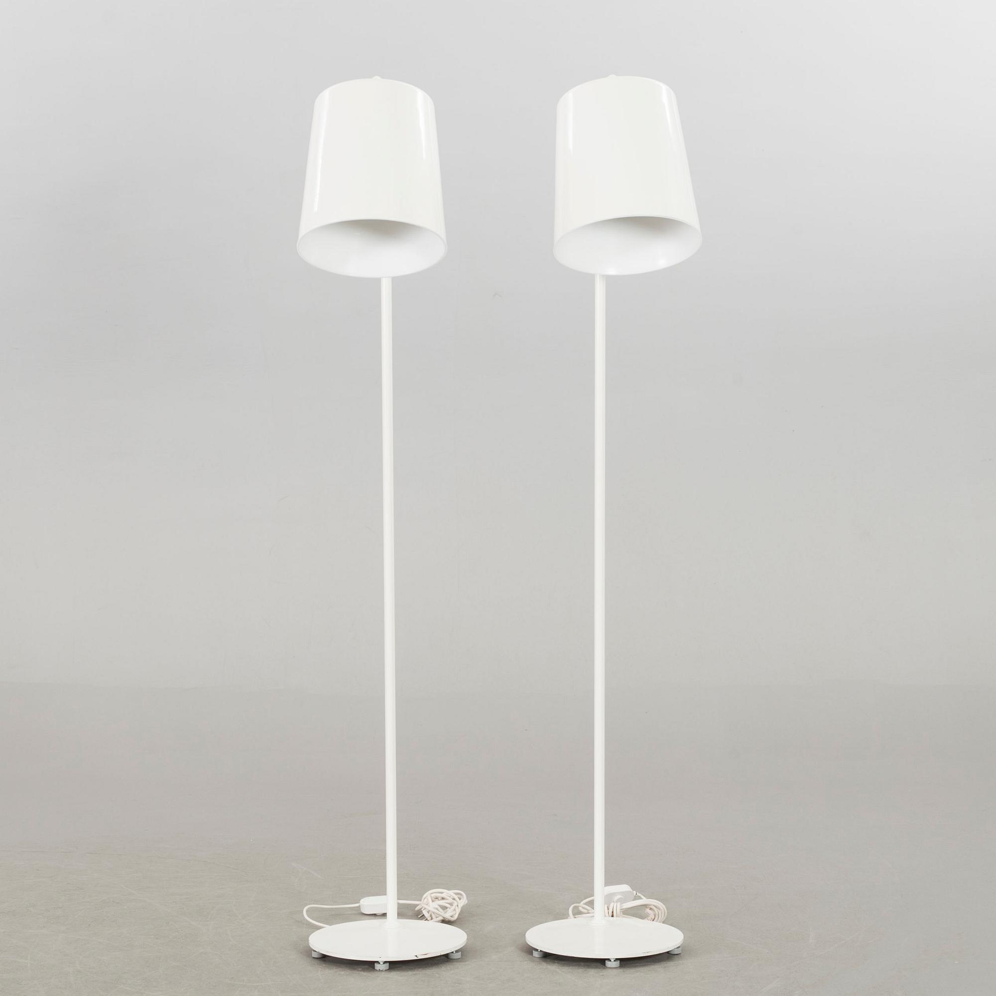 GOLVLAMPOR ett par 2000-tal.