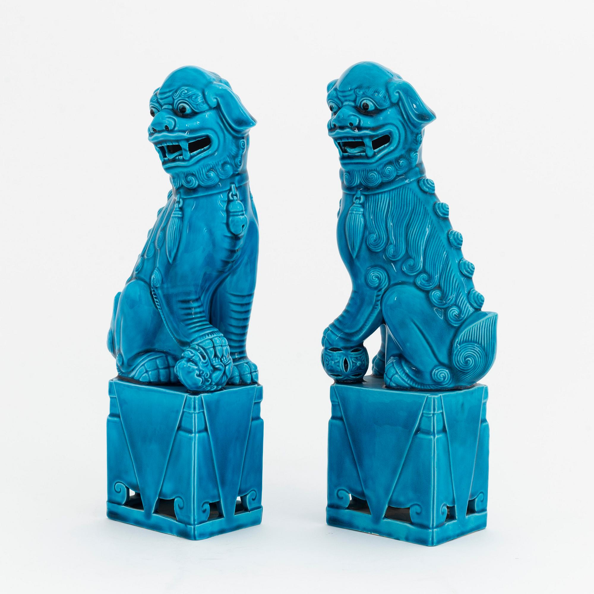 Three pairs of Chinese porcelain Buddhist lions, 20th Century.