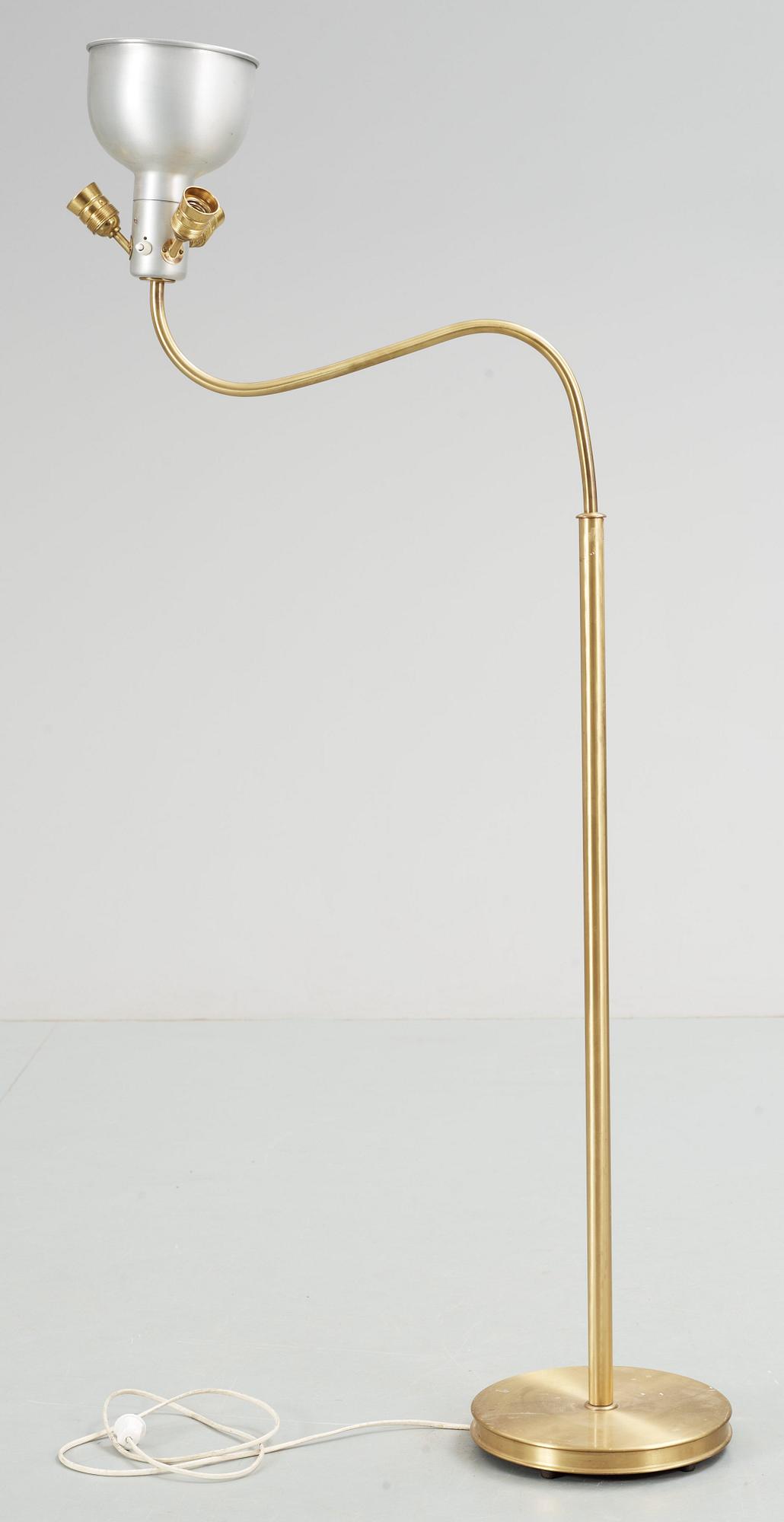 GOLVLAMPA, mässing, Modell 2368, Firma Svenskt Tenn.