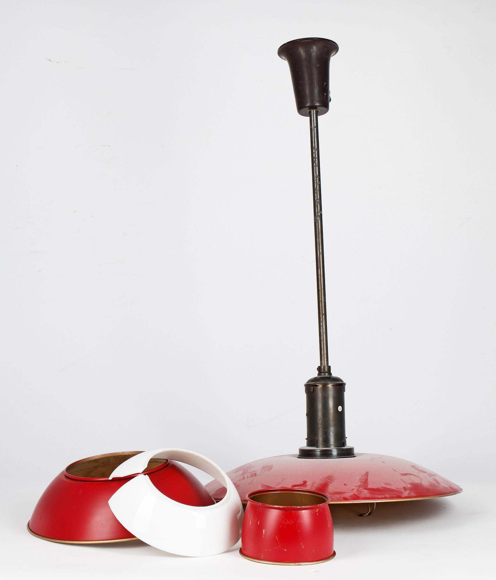 TAKLAMPA, Poul Henningsen, Louis Poulsen, Danmark, formgiven 1926. Höjd ca 80 cm.