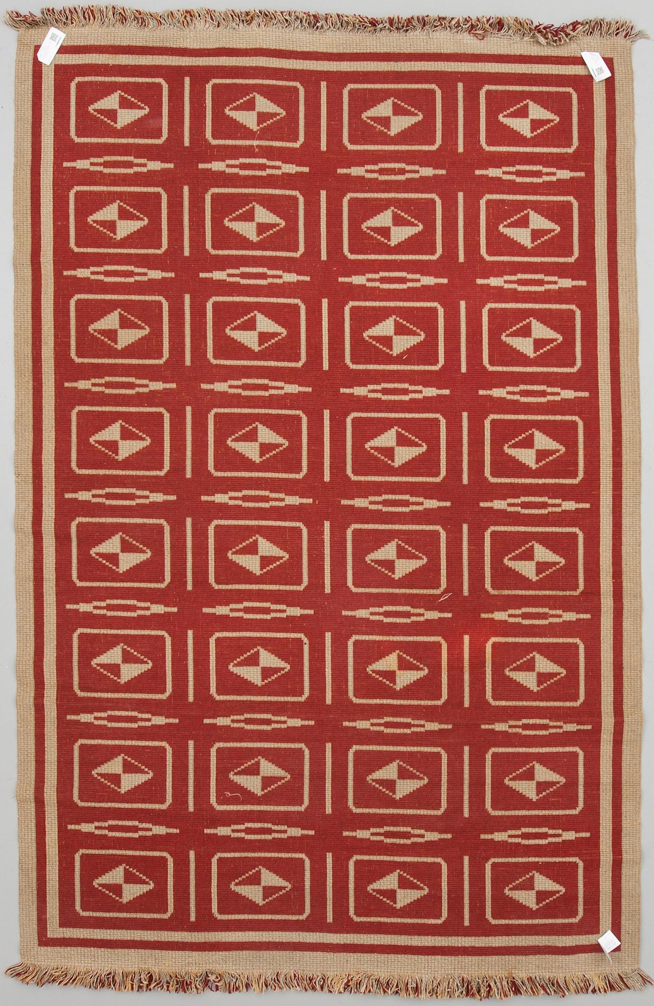 MATTA, dubbelsidig. 1900-talets första hälft/mitt. Ca 276 x 183 cm.