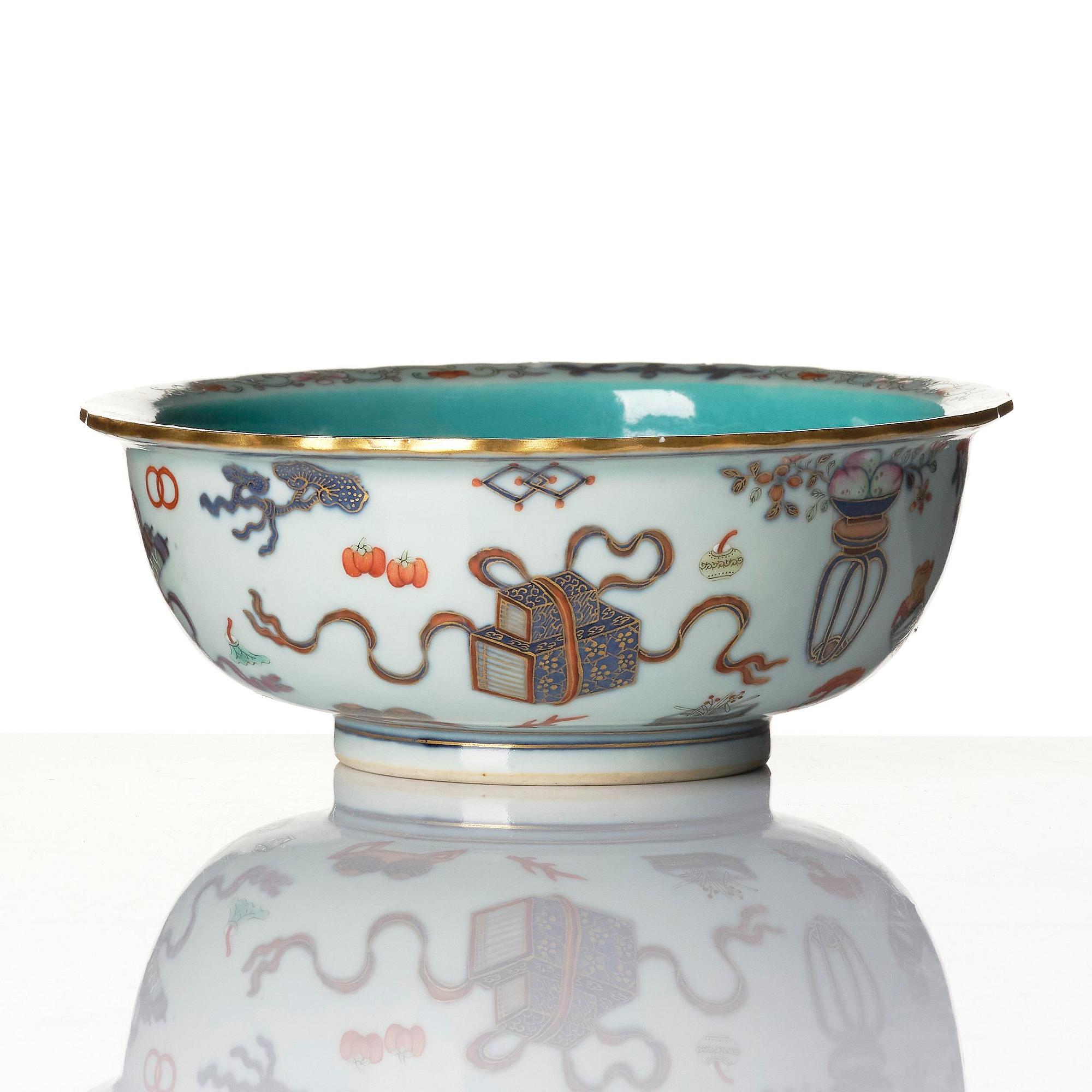 A Chinese bowl, Qing dynasty with Daoguang mark and of the period (1821-50).