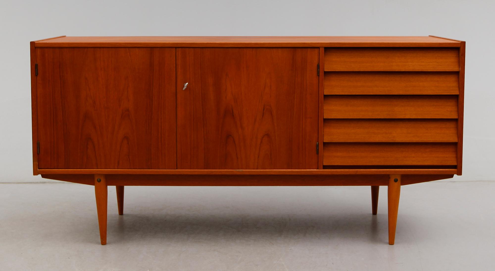 SIDEBOARD, 1900-talets andra hälft.